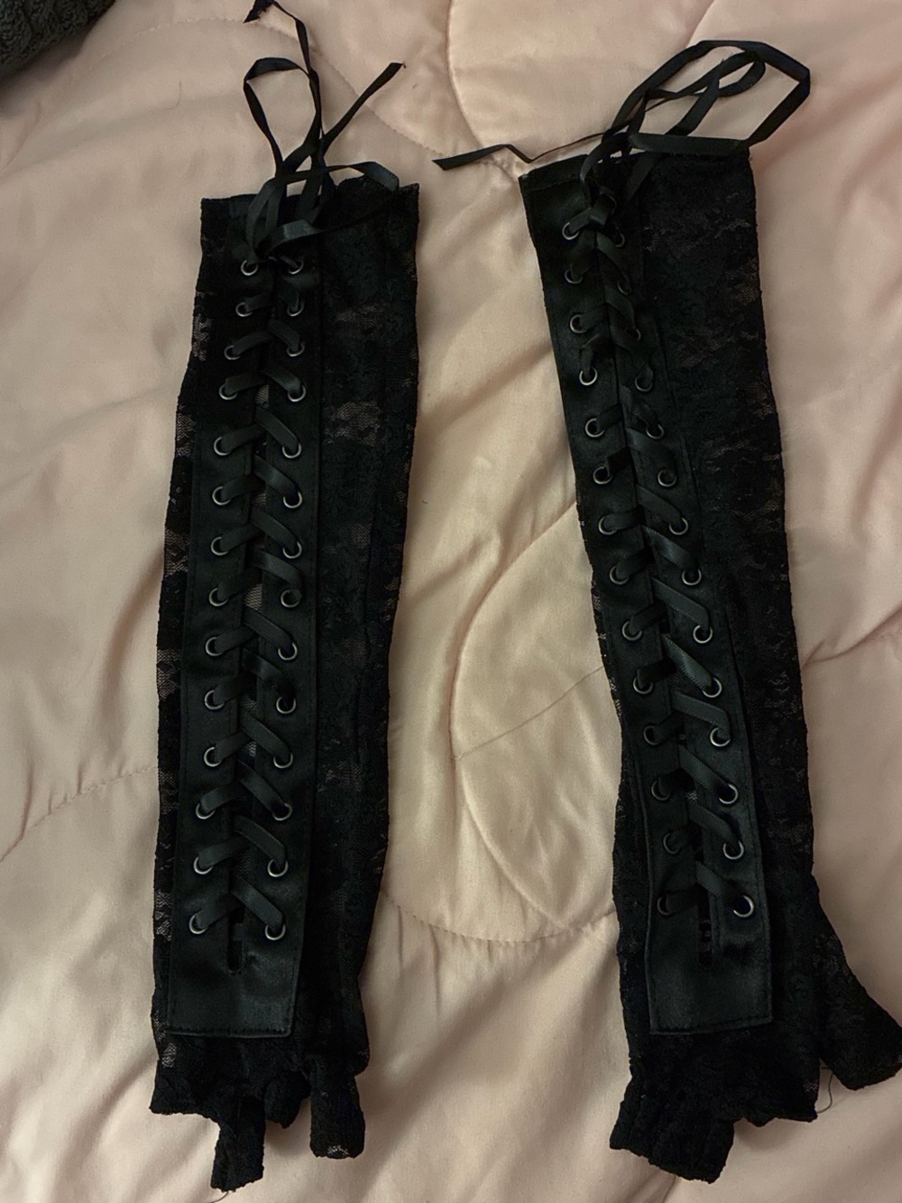 Black lace gloves